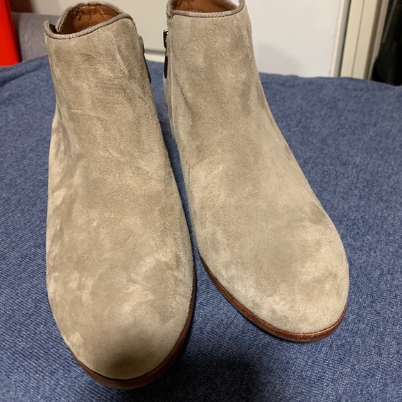 Sam Edelman Shoes - Sam Edelman suede booties